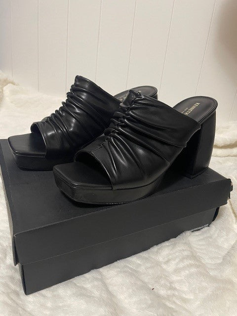 Multiple Sizes - Kenneth Cole Anika - NIB - Retails for $99