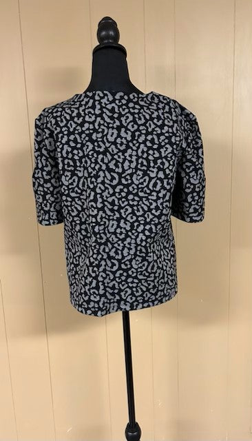 *CLEARANCE* Size Medium - Banana Republic black and gray shirt