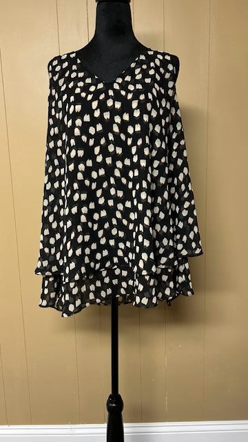 Size 16 - Lane Bryant black/white top